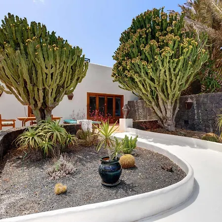 La Cueva Apartment *